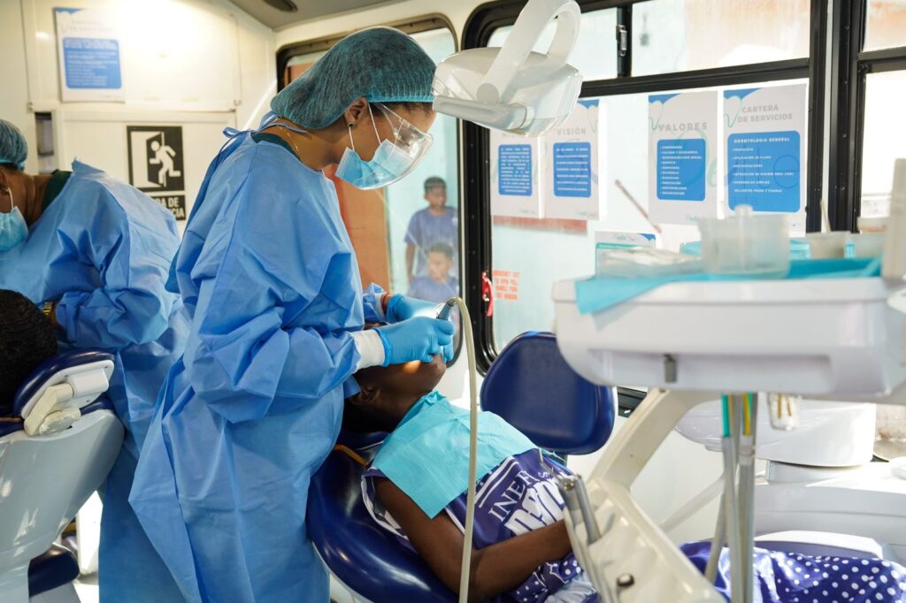 Jornada odontológica durante el INEFI con el barrio. (Crédito: Prensa INEFI)