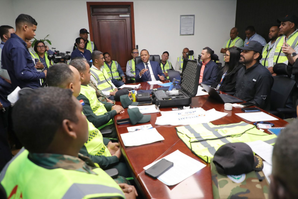 Ingeniero Milton Morrison, director del INTRANT, en sesión en la mañana de este viernes. (Crédito: Prensa INTRANT)