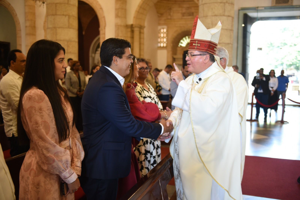 Fellito Suberví, director de la CAASD, durante la Eucaristía celebrada este jueves en la Catedral Primada de América. (Crédito: Prensa CAASD)