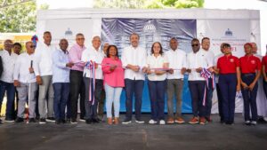 Gobierno continúa transformando el deporte escolar entregando techado en San Juan de la Maguana