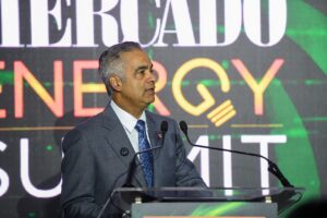 Ministro Santos afirma el país registrará la mayor expansión energética de las últimas décadas