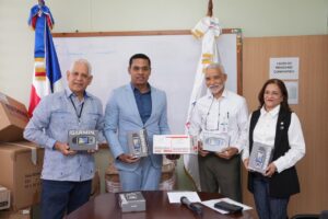 Energía y Minas entrega equipos a UASD para fortalecer investigaciones sobre mosquito transmisor del dengue