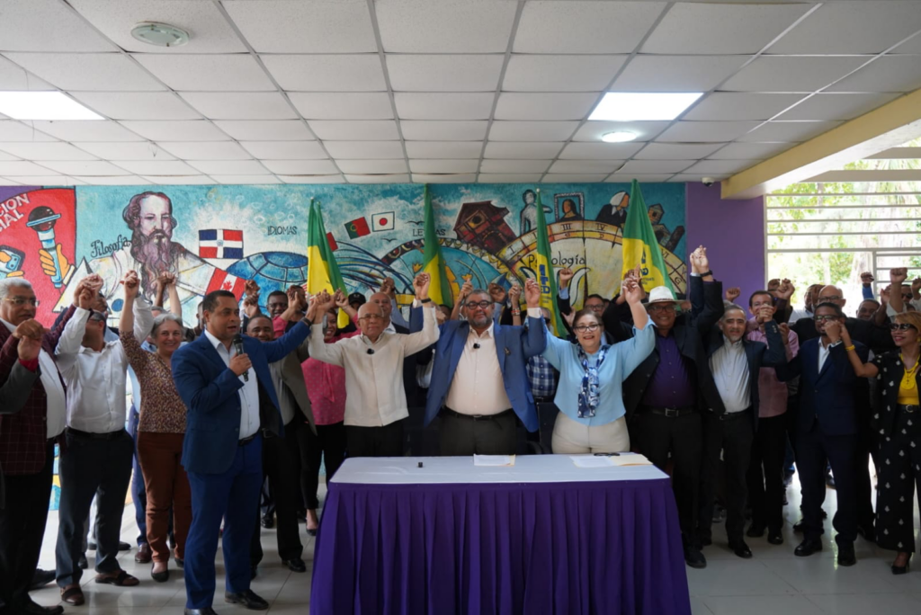Maestros miembros de la Gran Alianza por las Humanidades. (Crédito: Prensa Gran Alianza)