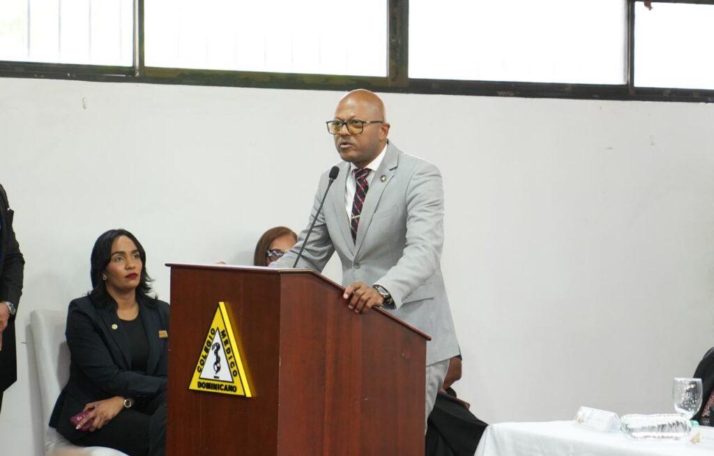 Doctor Luis Peña Núñez, presidente del Colegio Médico Dominicano. (Crédito: Prensa Salud Pública)
