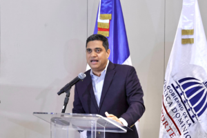 Kelvin Cruz anuncia incentivos para medallistas de Juegos Centroamericanos y del Caribe 2026