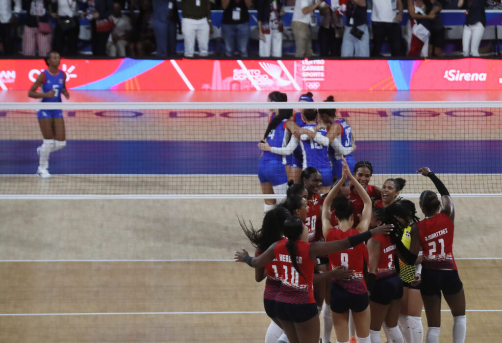 SANTO DOMINGO (REPÚBLICA DOMINICANA) Dominicana vs  Puerto Rico se enfrentan  en Voleibol feminine   en  los XXV Juegos  Centroamericanos y del Caribe 2026 04 de Agosto  del 2026 en Santo Domingo, República Dominicana. JCC2026/Ricardo Rojas