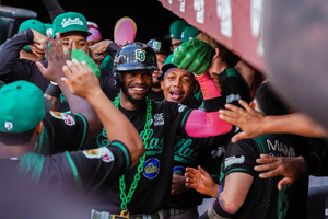 Tapia y Abreu fueron seleccionados como los más destacados en premiación El Pelotero Estrella de la Semana